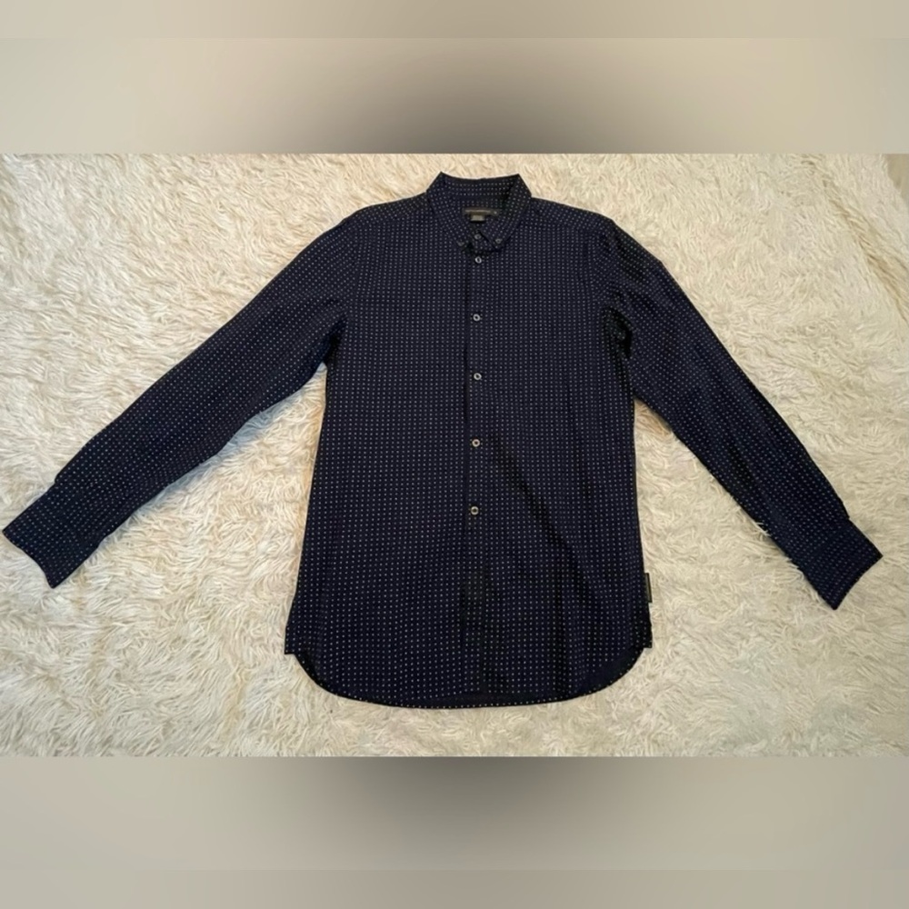 French Connection Long Sleeve Button Down
Collared Navy Shirt. Size M.